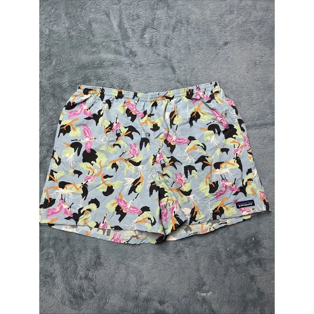 Patagonia Swim Shorts Mens XL Blue Graphic Logo Flamingos 3 Pocket Swimsuit